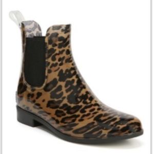 Life Stride Leopard Puddle Boot